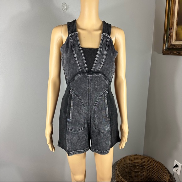 Sewn+Seen Black Washed Denim Romper Women’s Size Small - Picture 1 of 11